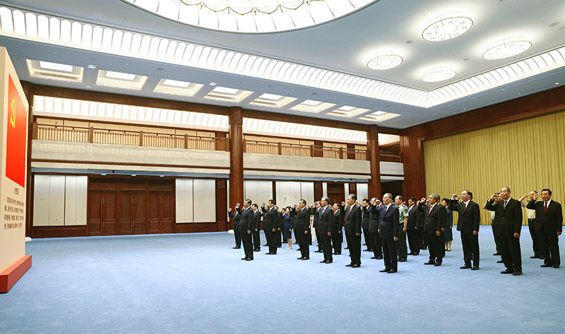 习近平：铭记奋斗历程担当历史使命 从党的奋斗历史中汲取前进力量
