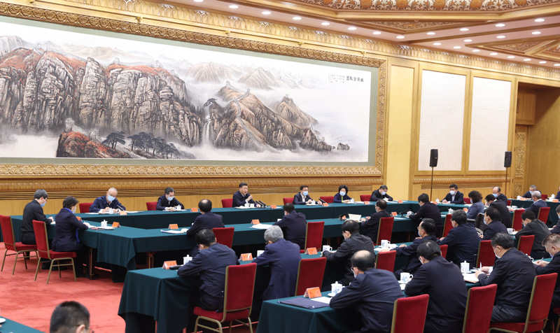 习近平在看望参加政协会议的医药卫生界教育界委员时强调 把保障人民健康放在优先发展的战略位置 着力构建优质均衡的基本公共教育服务体系 汪洋参加看望和讨论