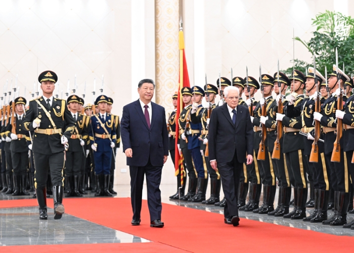习近平同意大利总统马塔雷拉会谈