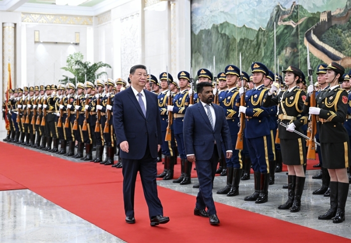 习近平同斯里兰卡总统迪萨纳亚克会谈