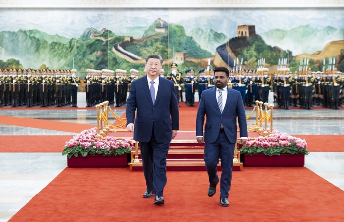 习近平同斯里兰卡总统迪萨纳亚克会谈